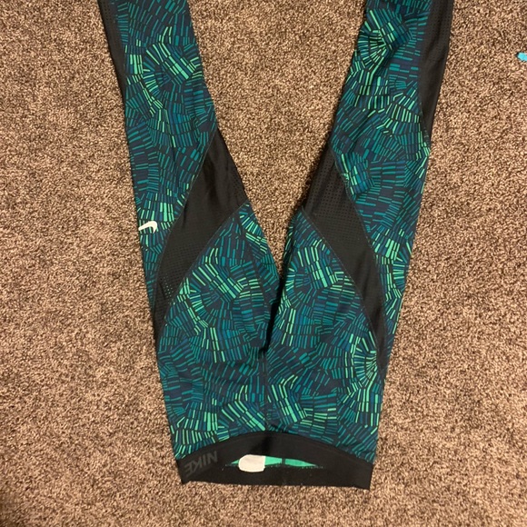 Nike Pro Dri-fit full length legging - Picture 2 of 3